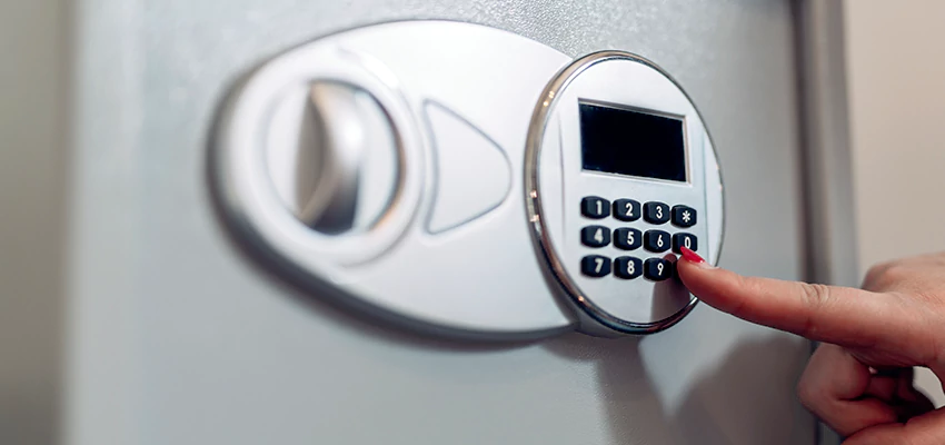 Jewelry Safe Cracking in Larkfield-Wikiup, California