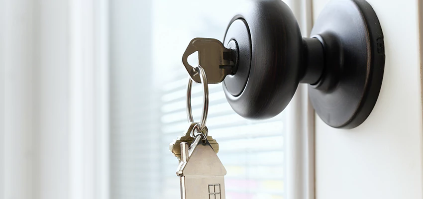 Bifold Door Knob Replacement in Larkfield-Wikiup, California