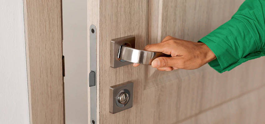 Garage Door Lock Reinforcements in Larkfield-Wikiup, California